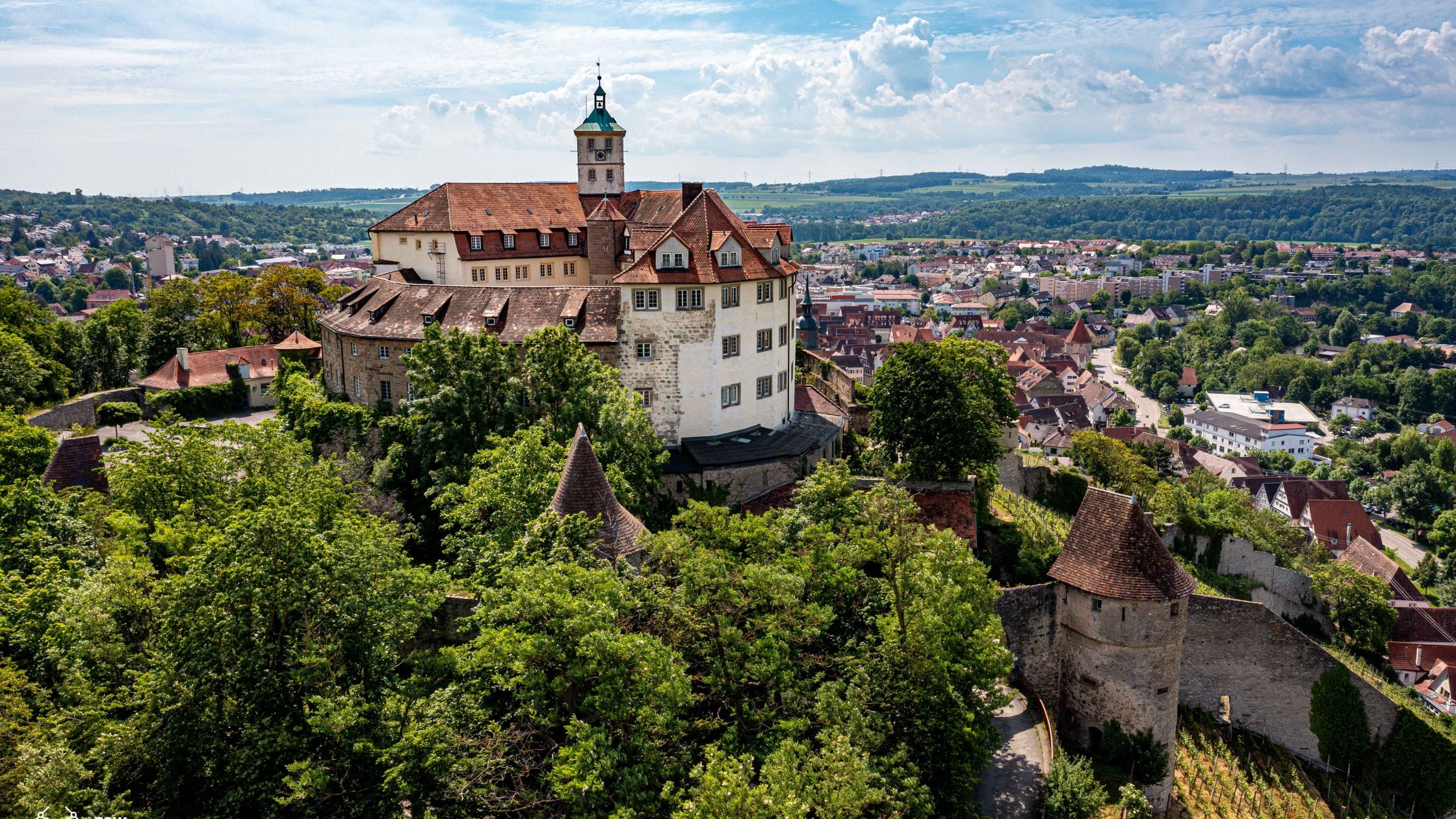 Schloss Kaltenstein_Luftaufnahme1