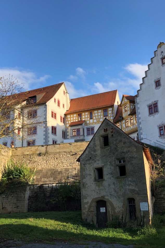 Schloss Liebenstein_Aussenbereich von unten